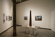 Sala 2. Obras de Sara Facio, Anatole Saderman, Facundo de Zuviría, Antonio Seguí, Leandro Erlich y Marcos López