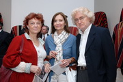 Ana María Llamazares (izq.), Carlos Martínez Sarasola