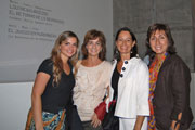 Paz y Marion Lucero(izq.), Silvia Navajas (der.)