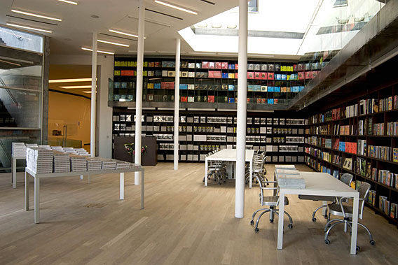 New building - Images - Library