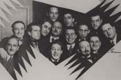Gruppo futurista radunato per il primo convegno futurista a Milano nel 1924